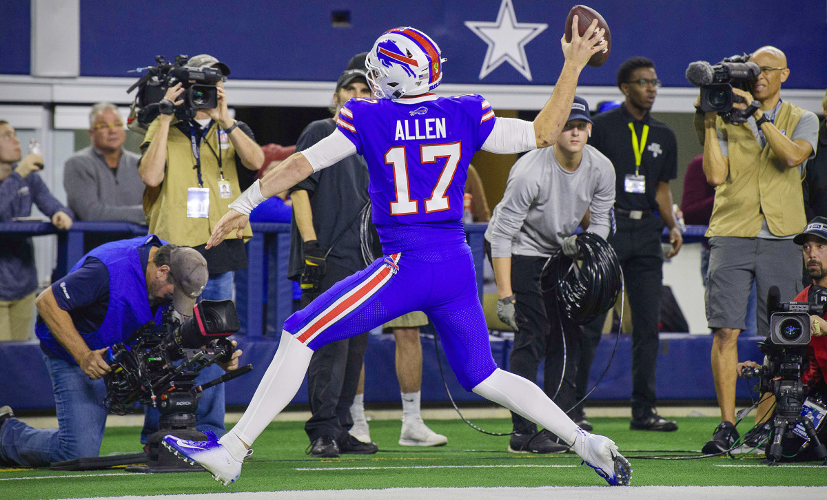 Allen iced Buffalo’s win over Dallas with a 15-yard TD run in the third quarter.